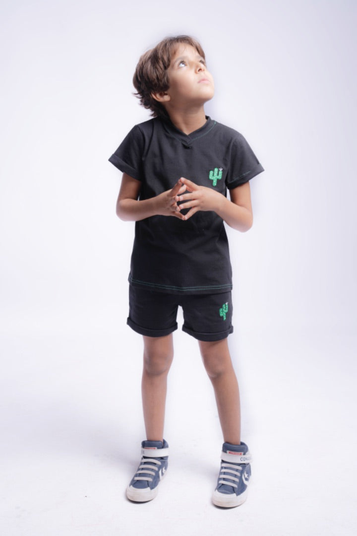 The Black V T-shirt